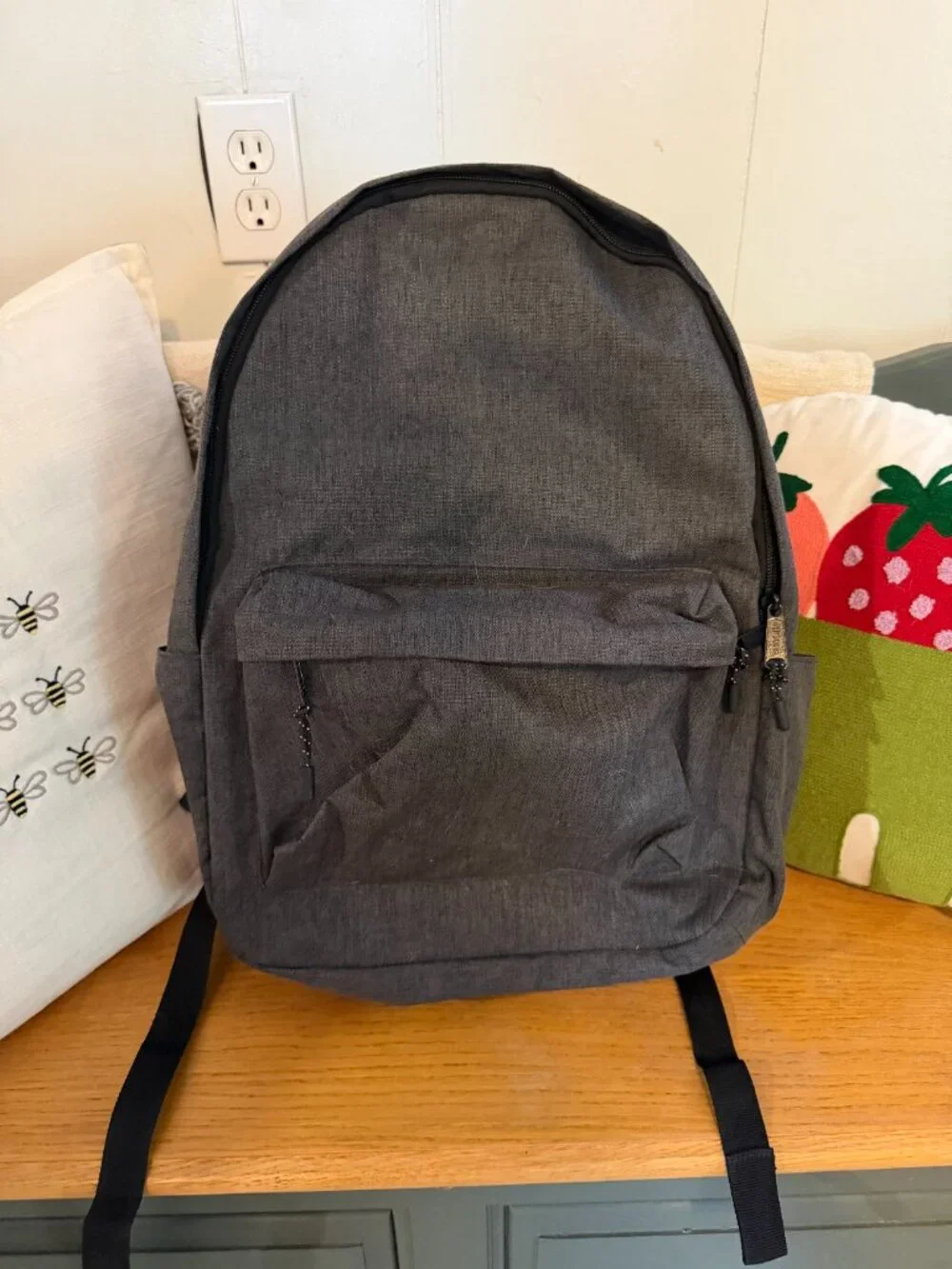Herschel Supply Co. Classic Backpack – Heather Grey – Like New